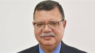 المتحدث باسم وزارة البترول "حمدي عبد العزيز"