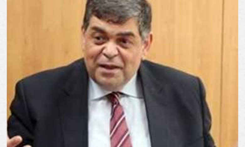 الدكتور أشرف حاتم وزير الصحة الأسبق