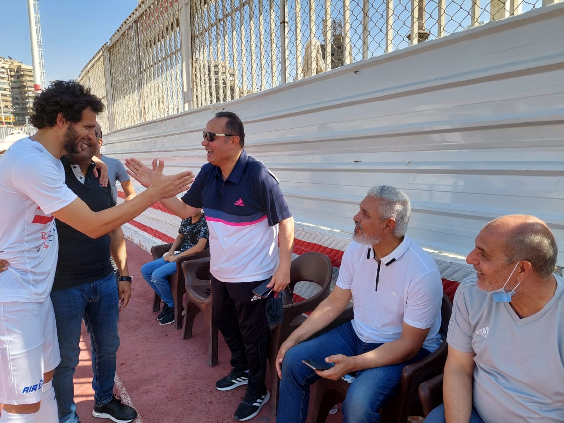 طارق مصطفى يحضر ودية الزمالك أمام فريق الأمل