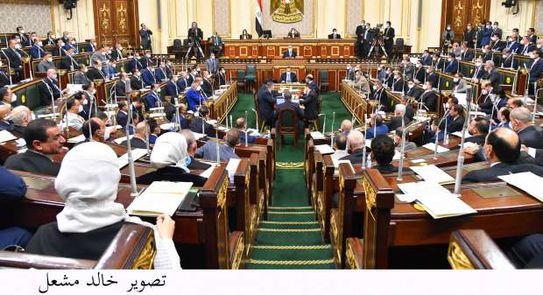 «سلخ» وزير البترول تحت قبة البرلمان